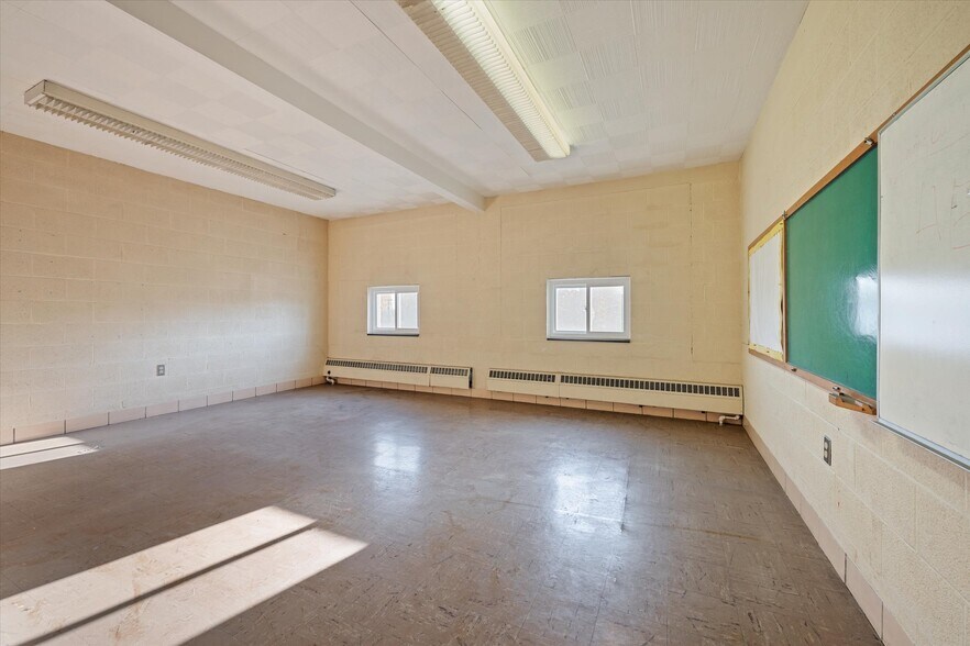 More Photos Of 725 Navarre Ave, Toledo Religious Facility For Sale