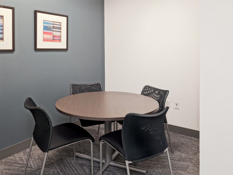 More Photos Of 100 S Ashley Dr, Tampa Coworking Space