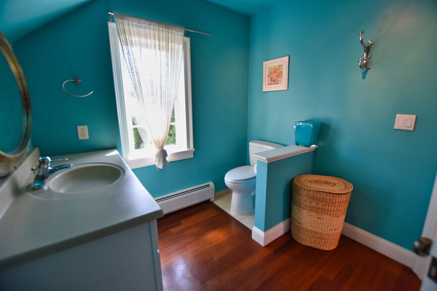 More Photos Of 146 Calef Hwy, Barrington Flex For Sale