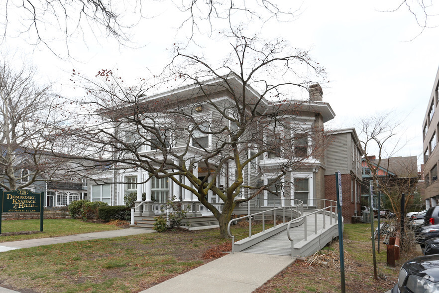 Primary Photo Of 129 Whitney Ave, New Haven Office Residential For Lease