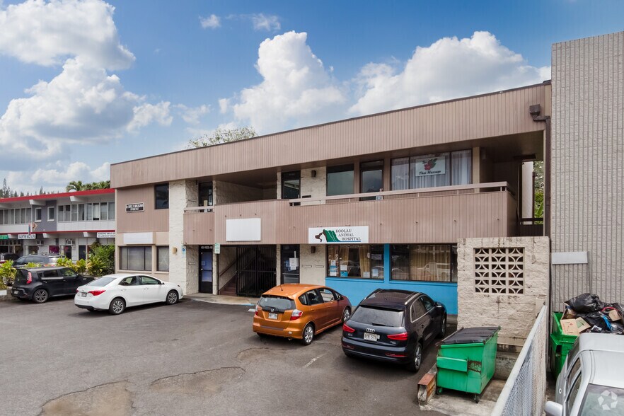 More Photos Of 45-1123 Kamehameha Hwy, Kāneohe Storefront Retail Office For Lease