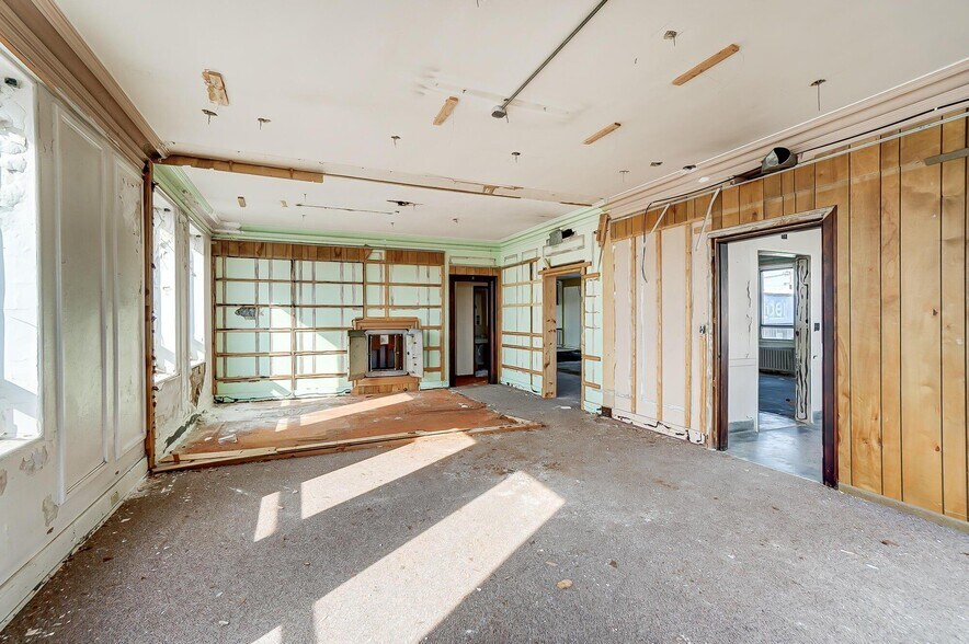 More Photos Of 311 S Main St, Celina Office For Sale