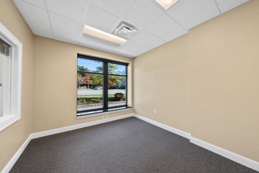 More Photos Of 701 Mutual Ct, Raleigh Office For Sale