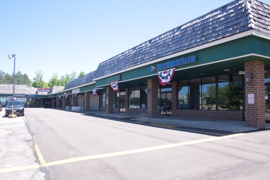 More Photos Of 8389 Mayfield Rd, Chesterland Unknown For Lease