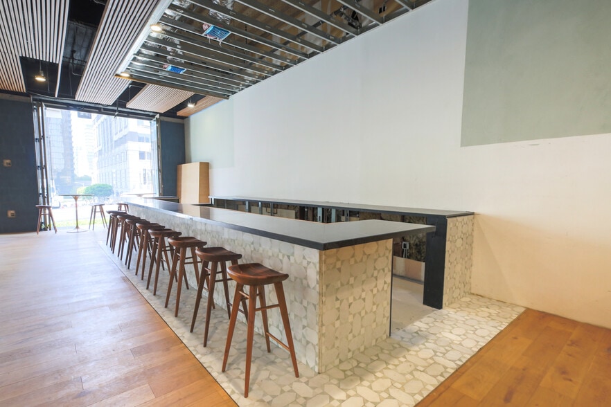 More Photos Of 915 Wilshire Blvd, Los Angeles Office For Lease