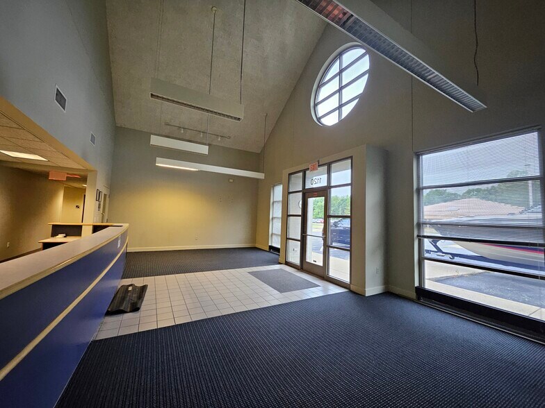 More Photos Of 1120 Professional Blvd, Evansville Office For Sale