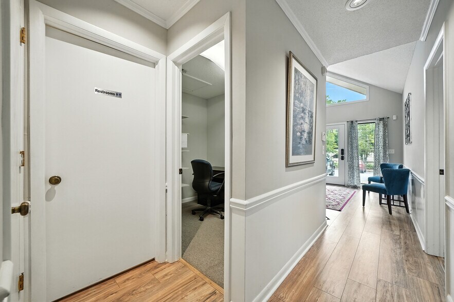 More Photos Of 11285 Elkins Rd, Roswell Office Residential For Sale