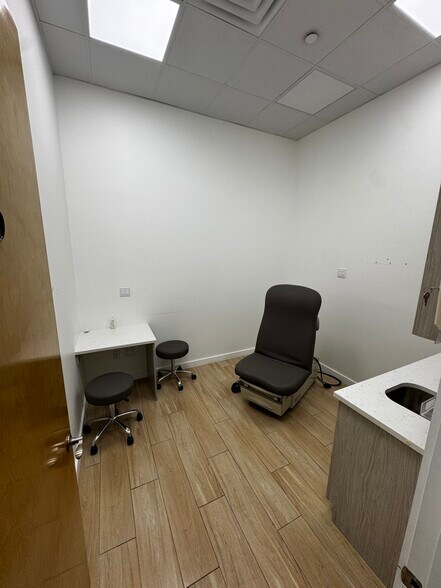 More Photos Of 5-33 48th Ave, Long Island City Apartments For Sale