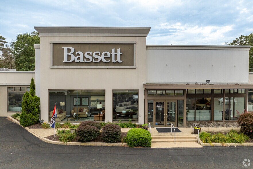 More Photos Of 578 Bethlehem Pike, Colmar Storefront For Sale