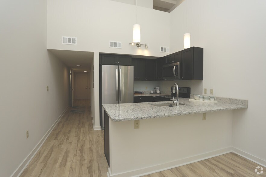 More Photos Of 174 E Main St, Spartanburg Apartments For Lease