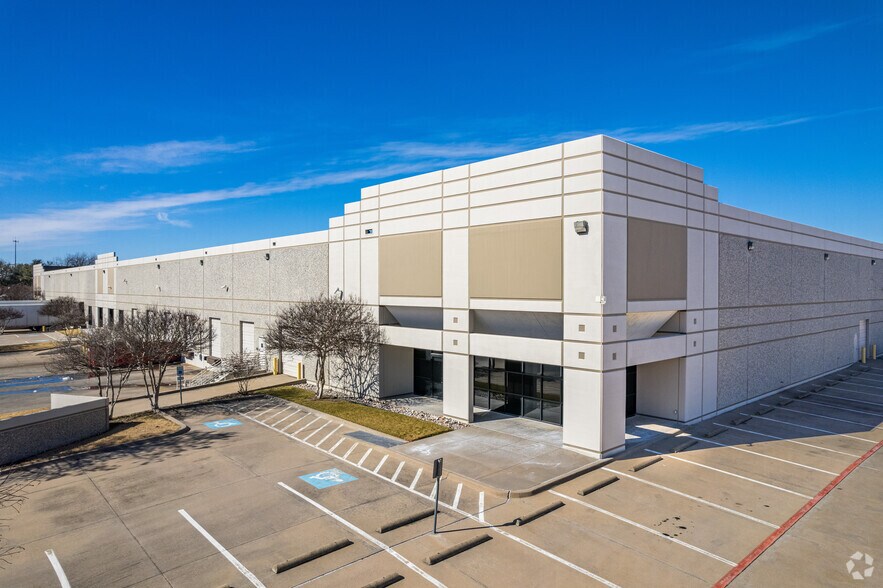 Primary Photo Of 660 N Dorothy Dr, Richardson Distribution For Lease