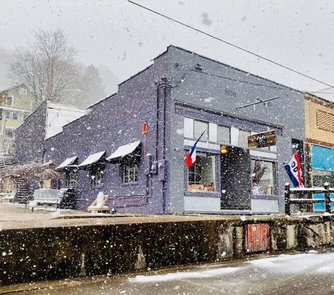 More Photos Of 35 E Main St, Richwood General Retail For Sale