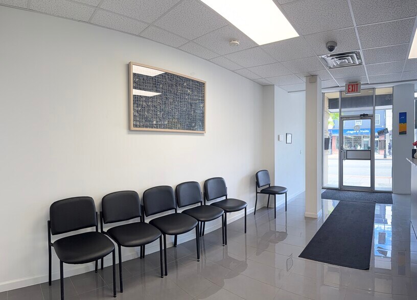 More Photos Of 50 Main St, Hempstead Medical For Lease