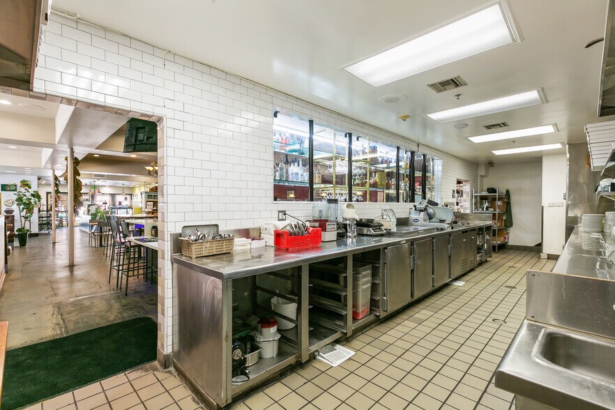 More Photos Of 534 S Myrtle Ave, Monrovia Restaurant For Lease