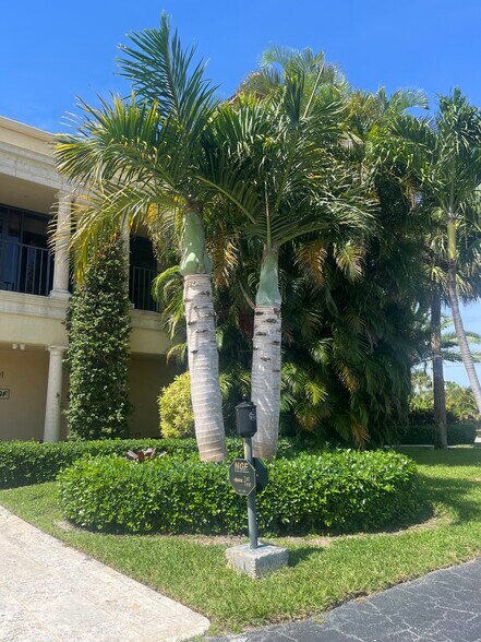 More Photos Of 501 N Highway A1A, Jupiter Loft Creative Space For Lease