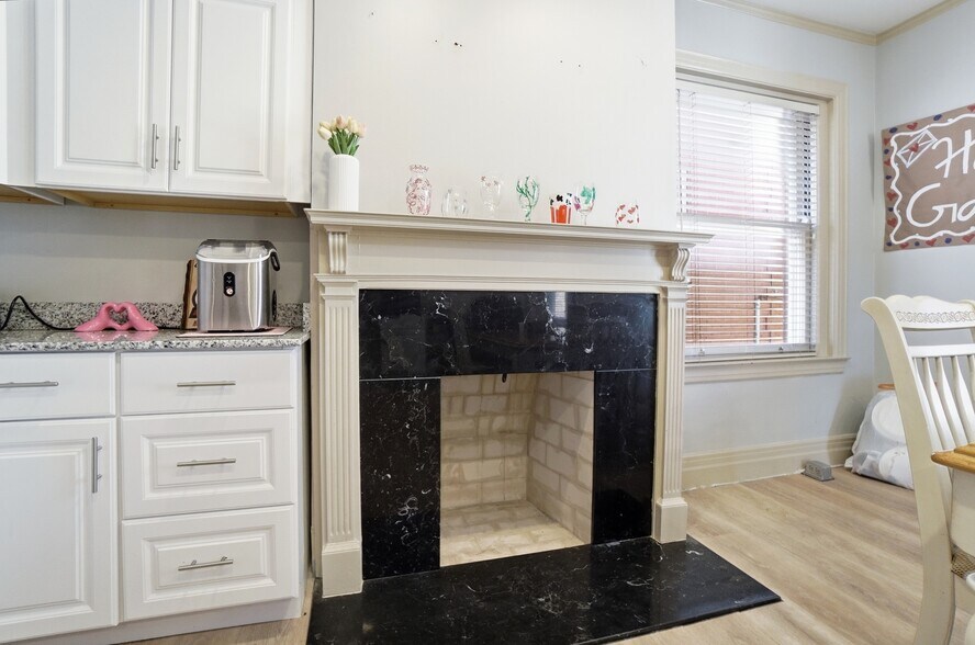 More Photos Of 2406 Auburn Ave, Cincinnati Office Residential For Sale