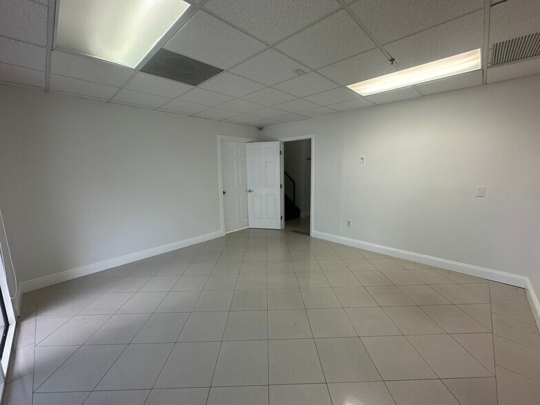 Primary Photo Of 6055 NW 87th Ave, Miami Warehouse For Lease