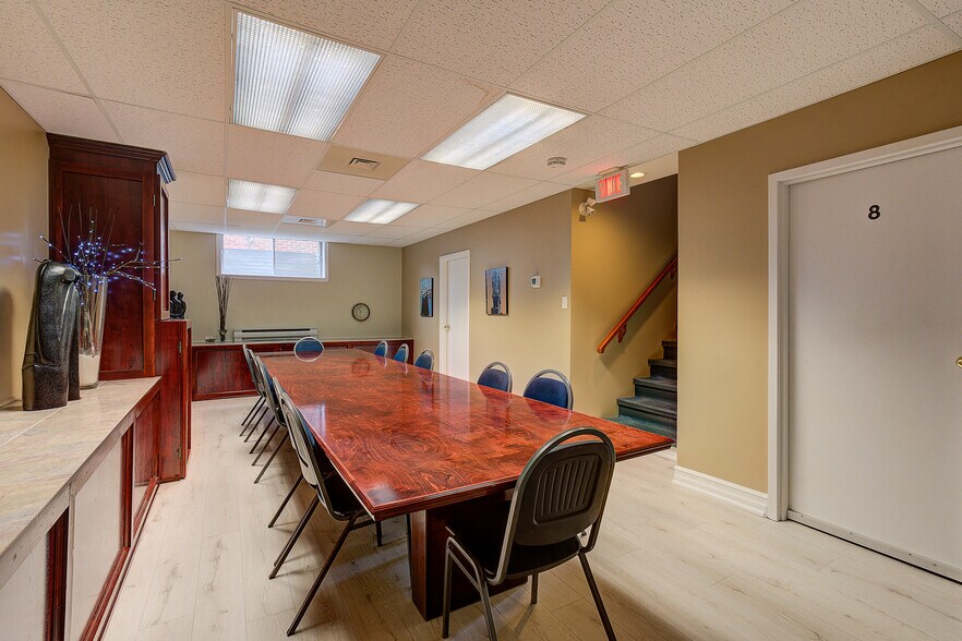 More Photos Of 415 Rue Du Village, Repentigny Office For Sale