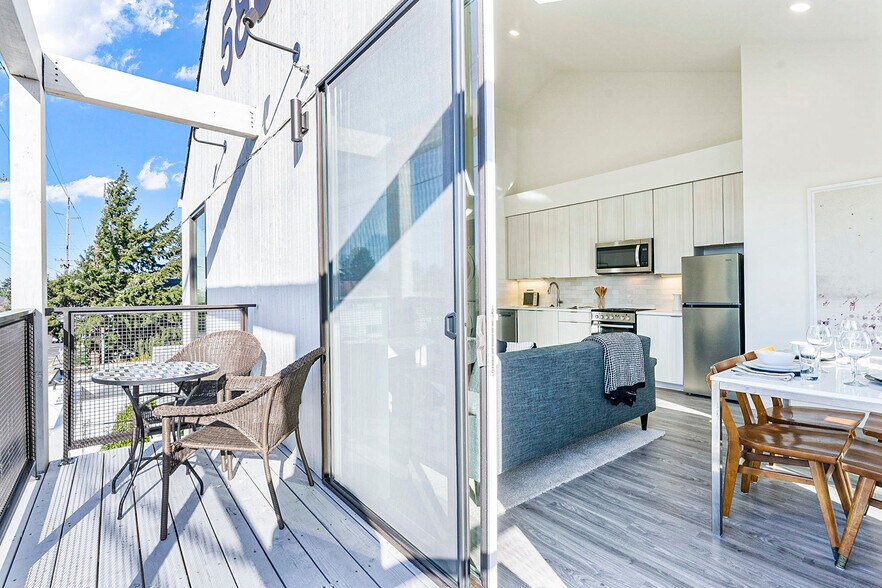 More Photos Of 5880 N Greeley Ave, Portland Apartments For Sale