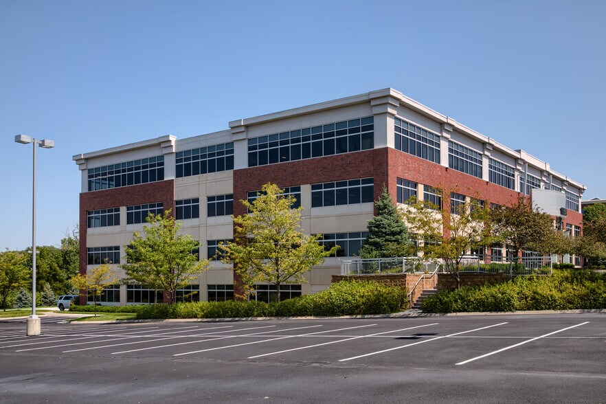 More Photos Of 15950 W Dodge Rd, Omaha Office For Lease