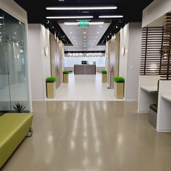 More Photos Of 5718 Westheimer Rd, Houston Coworking Space