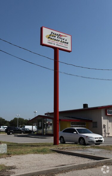 More Photos Of 1605 S Interstate 35E, Carrollton Freestanding For Lease