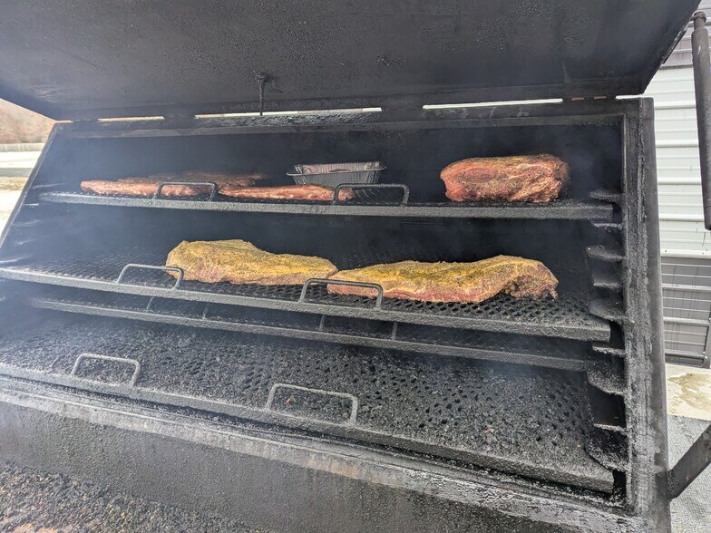 More Photos Of 24901 Red Arrow Hwy, Mattawan Restaurant For Lease