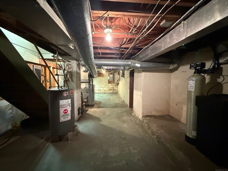 More Photos Of 1062 Portland Cobalt Rd, Portland Office For Lease