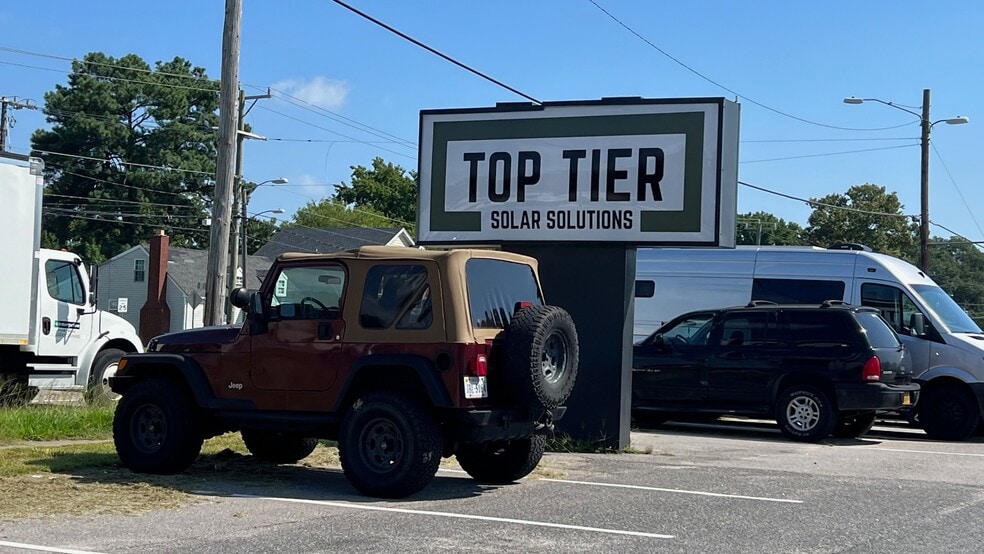 More Photos Of 5301 E Princess Anne Rd, Norfolk Flex For Lease