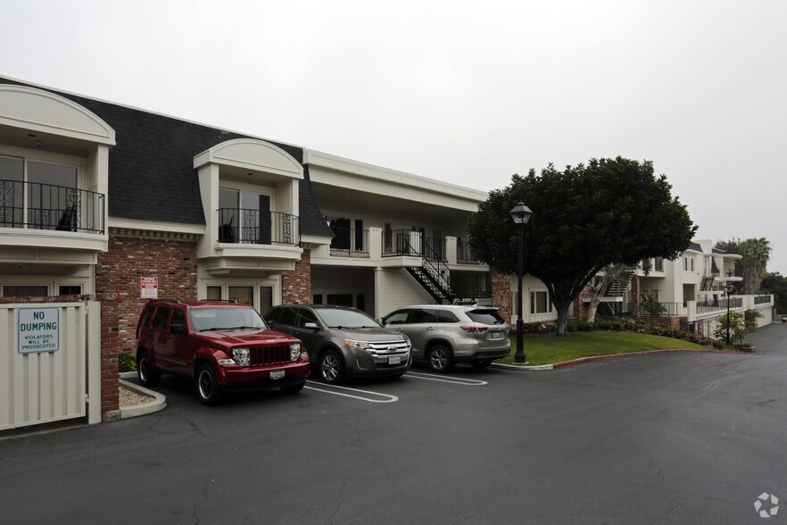More Photos Of 5200 Warner Ave, Huntington Beach Office For Lease