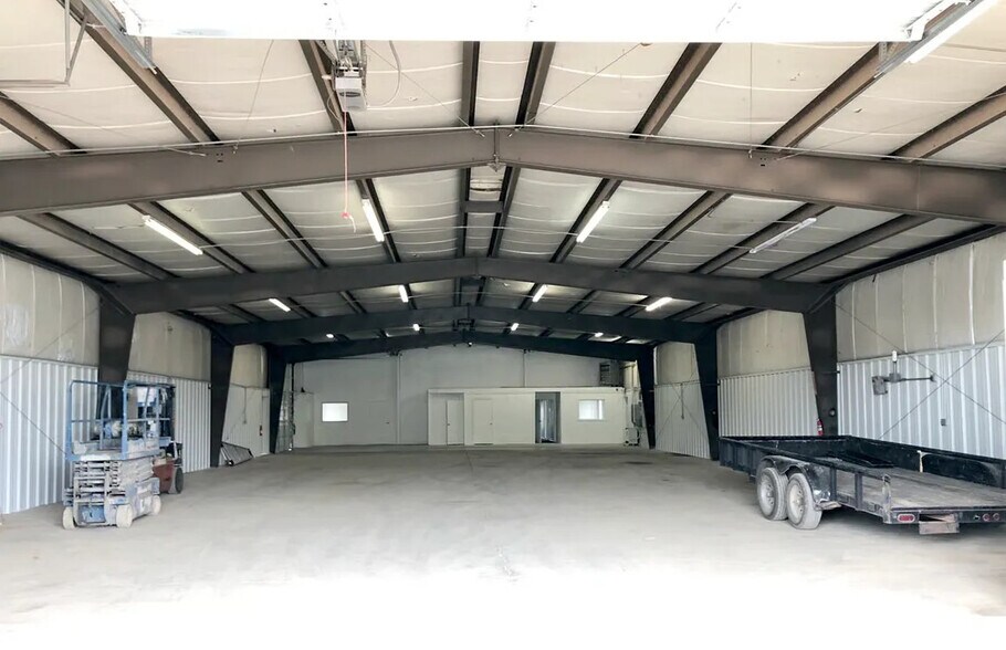 More Photos Of 1528 SE 27th St, Oklahoma City Warehouse For Lease