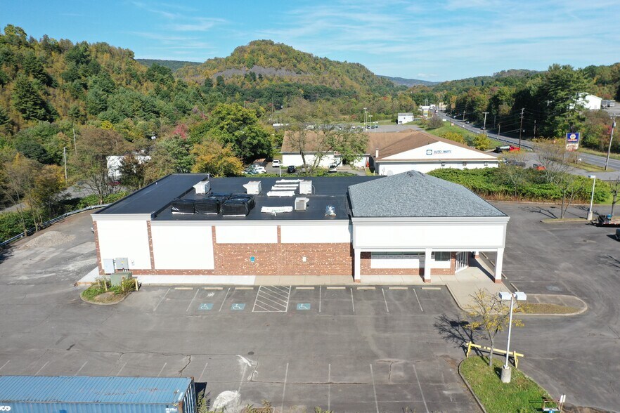 More Photos Of 1099 E Broad St, Tamaqua Storefront Retail Office For Lease