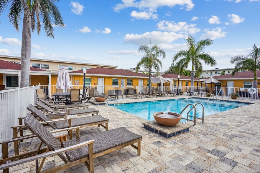 More Photos Of 600 68th Ave, Saint Pete Beach Hotel For Sale