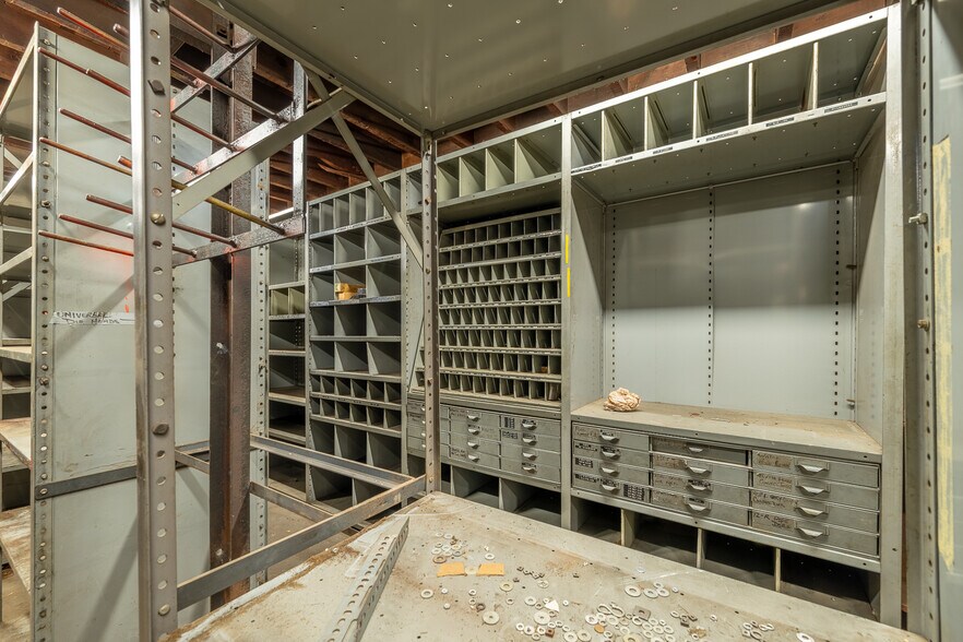 More Photos Of 4332 33rd St, Long Island City Industrial For Sale