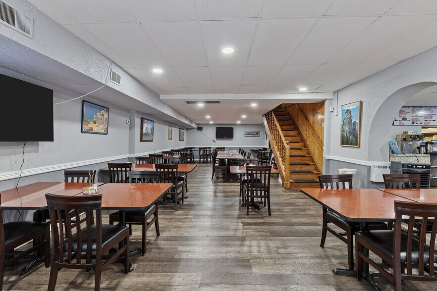 More Photos Of 663 W Pratt St, Baltimore Storefront Retail Residential For Sale