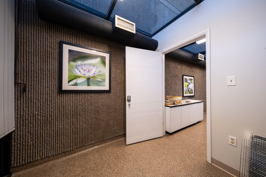 More Photos Of 1301 Grandview Ave, Pittsburgh Office For Sale