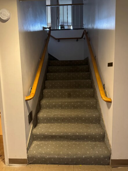 More Photos Of 89 E Genesee St, Auburn Flex For Sale