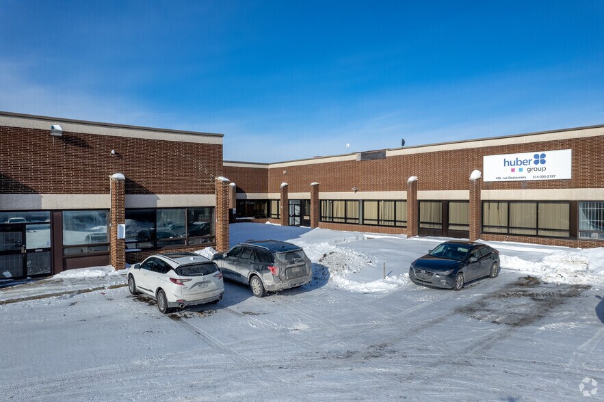 More Photos Of 375-455 Deslauriers Rue, Saint-Laurent Warehouse For Lease