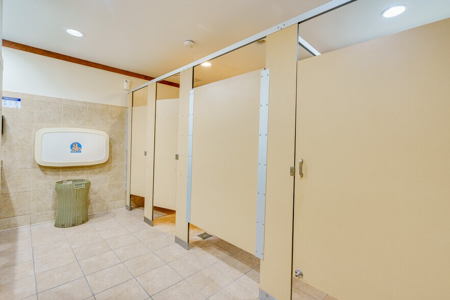 More Photos Of 3162 S Atlantic Ave, Daytona Beach Shores Restaurant For Sale