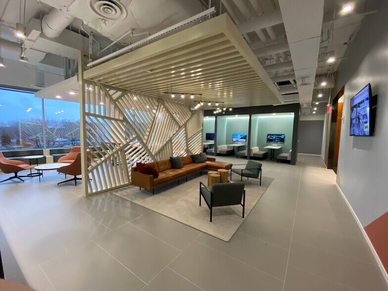 More Photos Of 21000 Atlantic Blvd, Dulles Town Center Office For Lease