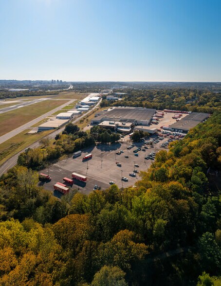 More Photos Of 4600 E Lake Blvd, Birmingham Warehouse For Sale