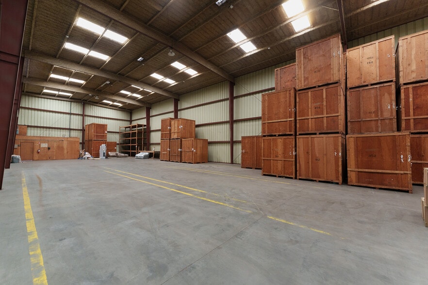More Photos Of 1359 Dayton St, Salinas Warehouse For Lease
