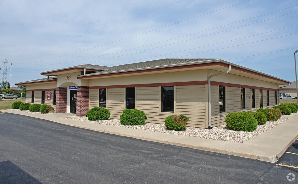 More Photos Of 1135 Prairie Dr, Racine Office For Sale