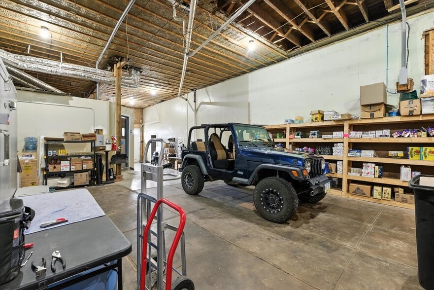 More Photos Of 501-503 Iowa Ave, Essex Storefront Retail Residential For Sale