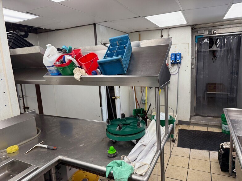More Photos Of 42087 State Route 154, Lisbon Restaurant For Lease