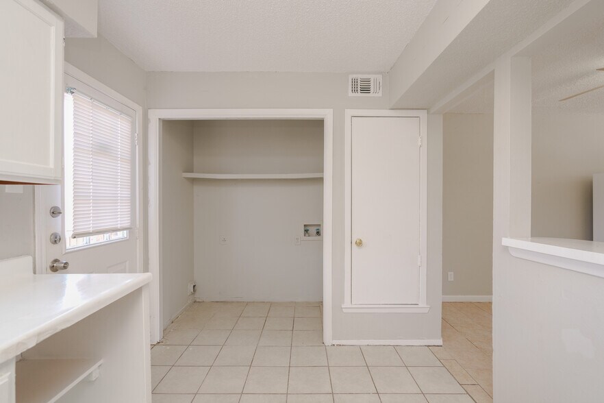 More Photos Of 2813 Wimbledon Ct, Garland Apartments For Sale