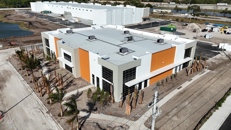 More Photos Of 8289 Boynton Beach Blvd, Boynton Beach Unknown For Lease