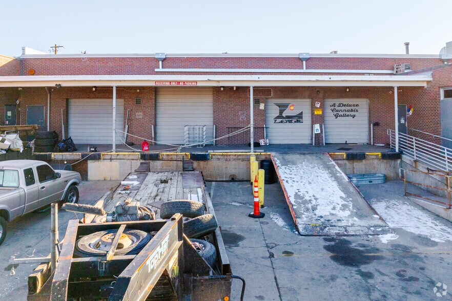 More Photos Of 380-400 Quivas St, Denver Warehouse For Sale