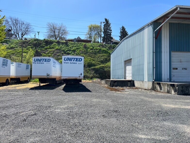 More Photos Of 524 SW 12th St, Pendleton Industrial For Sale