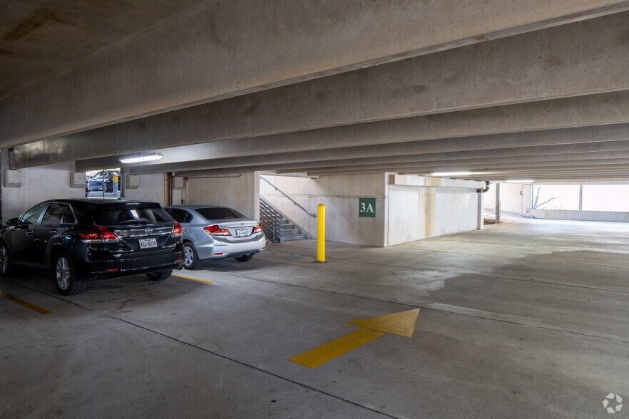 More Photos Of 2600 Via Fortuna, Austin Unknown For Lease